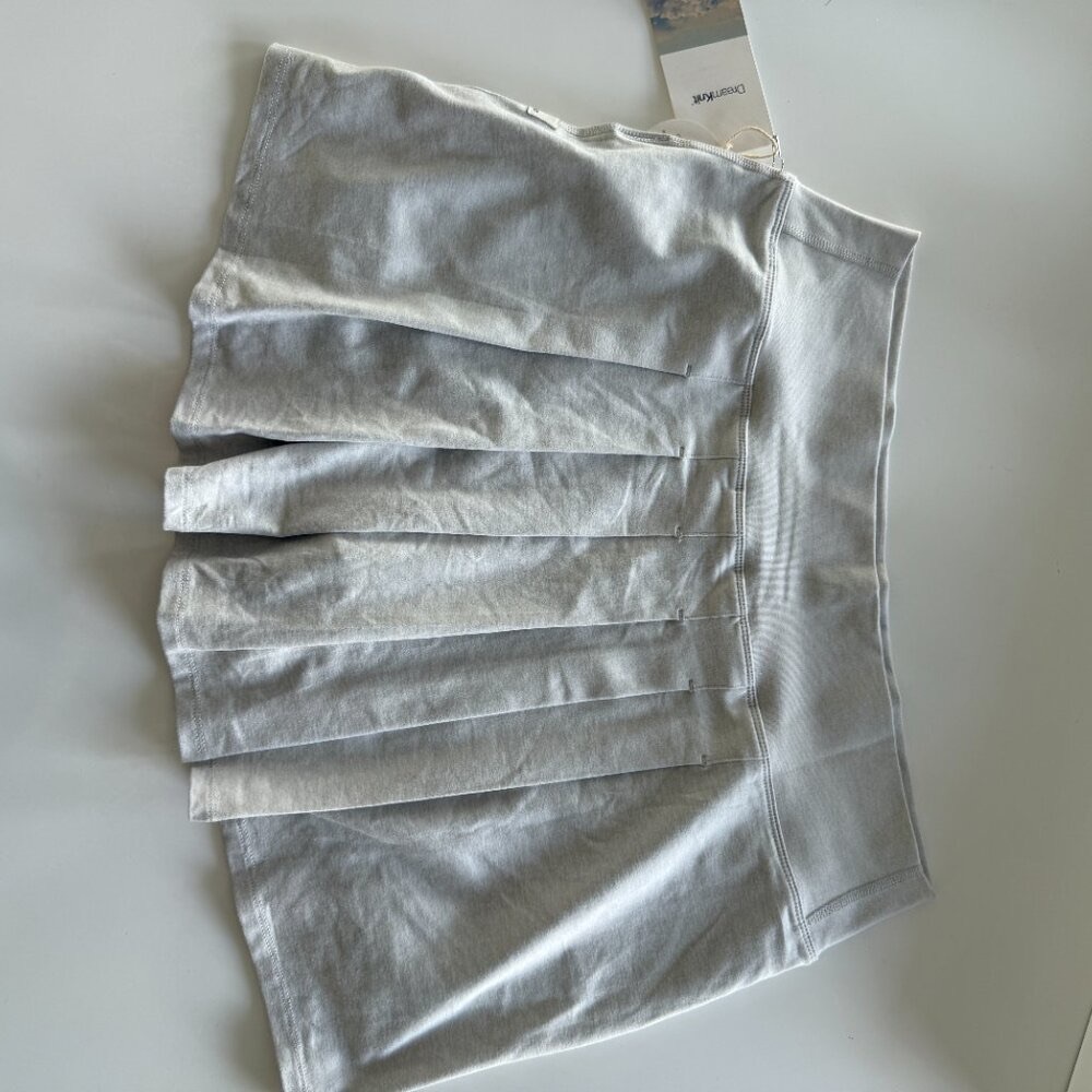 Vuori Skort with Pleated Back NWT size L
